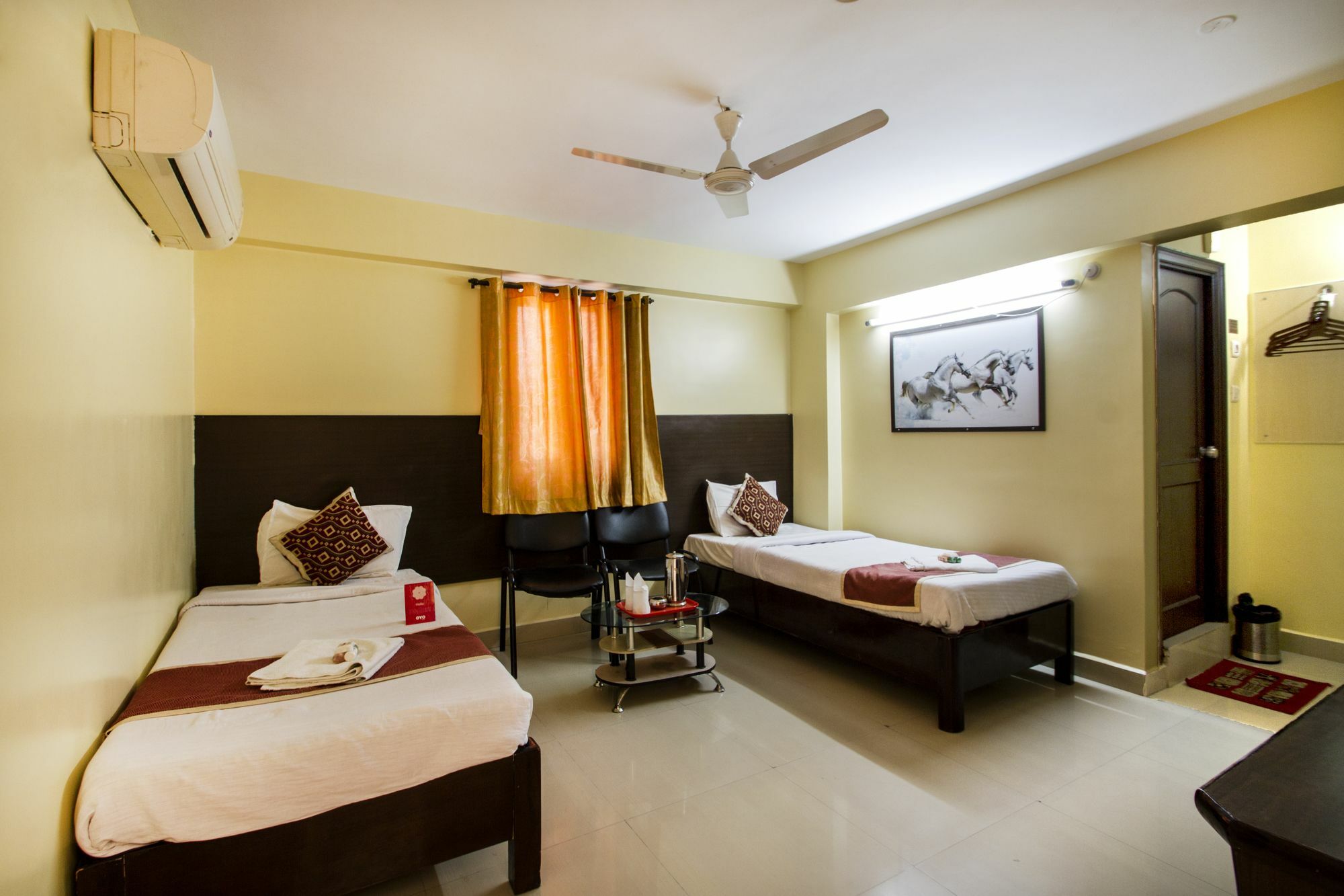Oyo 2840 Kanha Grand ไฮเดอราบัด ภายนอก รูปภาพ